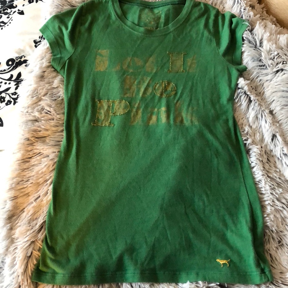 Green VS tee